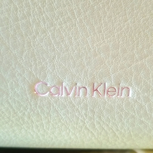 Calvin Klein (Renya tote) cucumber color womans purse - Picture 2 of 7